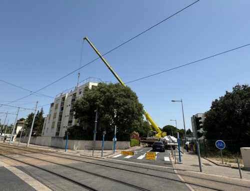 Opération de grutage en centre ville de Montpellier